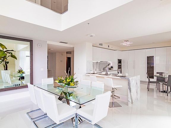 5th image of 300 Sunny Isles Blvd #502-B1