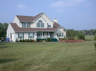 9 E Dreahook Rd, Whitehouse Station, NJ 08889