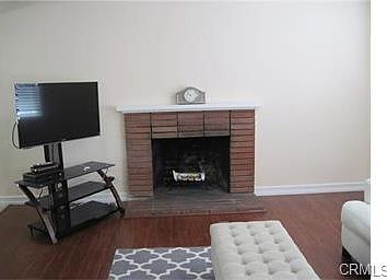 5th image of 10215 Fremont Ave