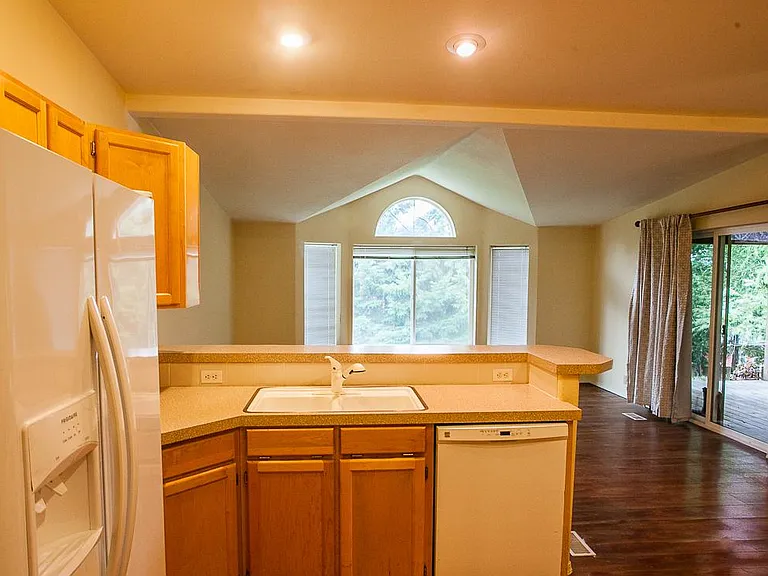 4040 Summitview Way — Photo 7
