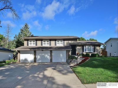 1820 Holling Dr, Omaha, NE, 68144