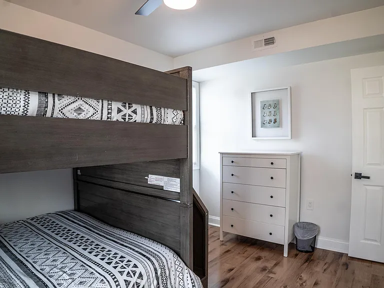 3720 Taft Ave — Photo 31