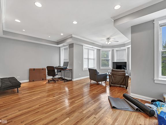 2nd image of 1520 W Birchwood Ave #2