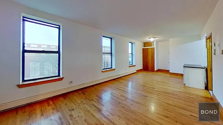 Rented by Bond New York | media 4