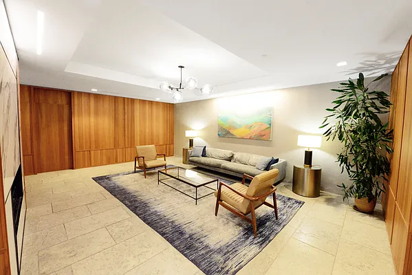 Rented by Peter Ashe | media 5