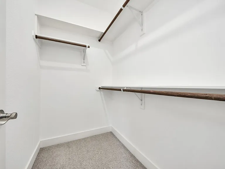 1307 Laskey St — Photo 33