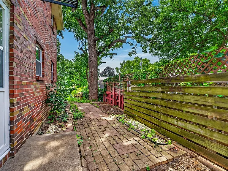 5809 Raymond Rd — Photo 22