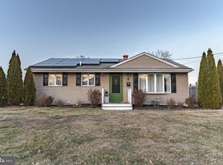 18 Sunset Blvd, Hamilton, NJ 08690