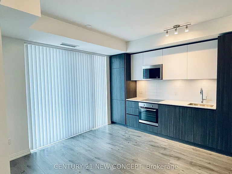 8 Widmer St #3411 — Photo 7