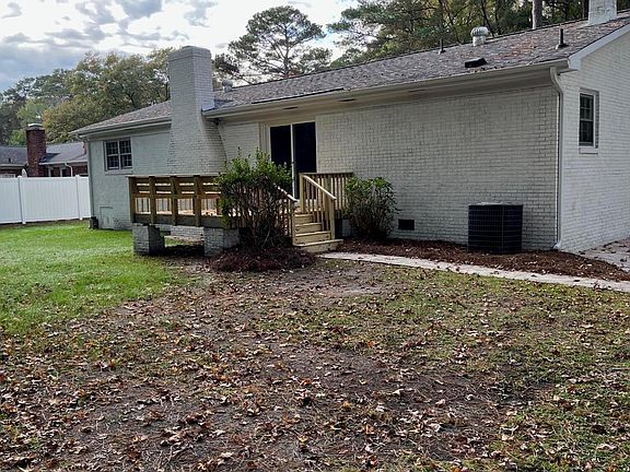 3rd image of 112 Greenwood Dr