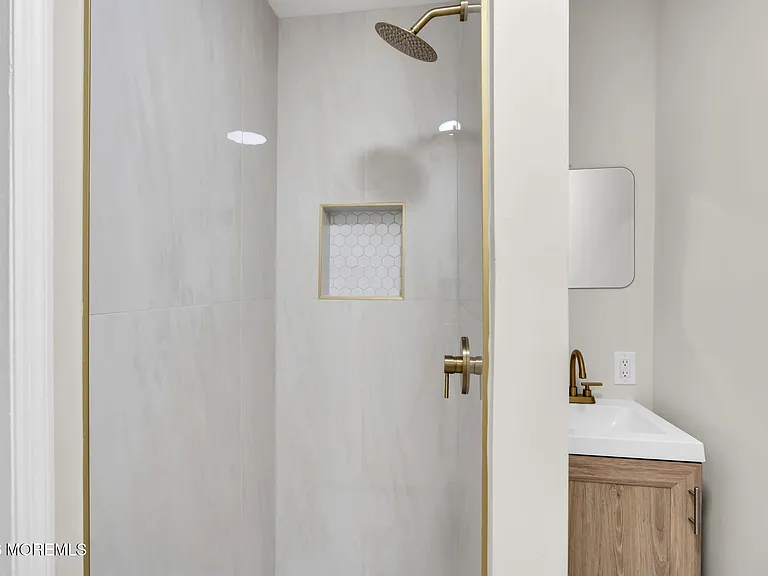 101 Clearwater Dr — Photo 22