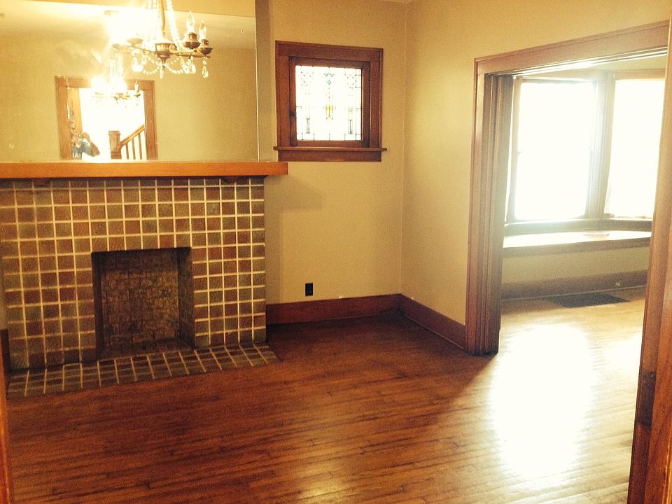 1st image of 1644 Roosevelt Ave