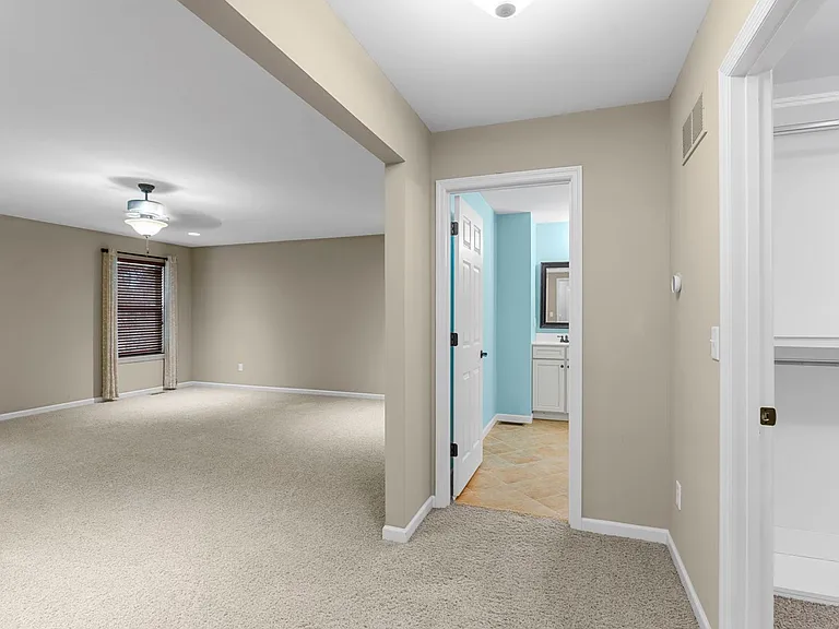 615 Derby Way Dr — Photo 43