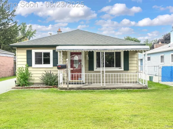 4952 Clippert St, Dearborn Heights, MI 48125