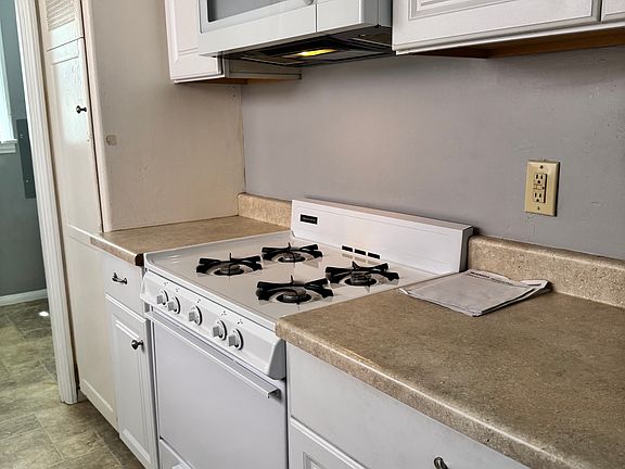 5th image of 4667 Long Branch Ave