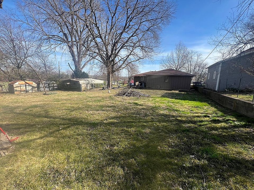 2nd image of 32610 W 82nd St