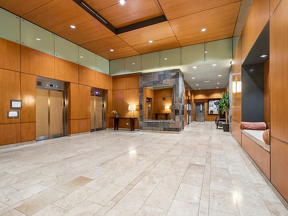 4th image of 208 W Washington St APT 2001