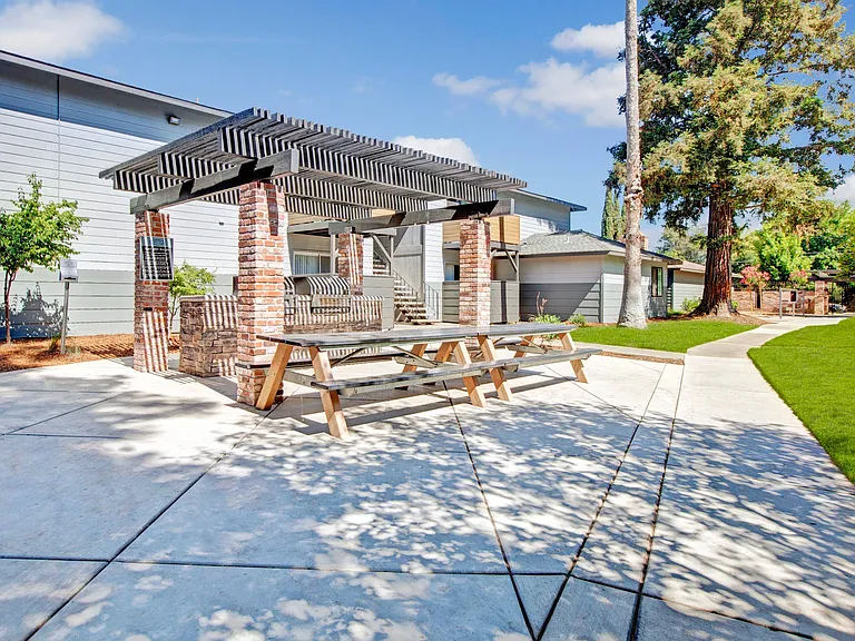 Outdoor Grilling Stations