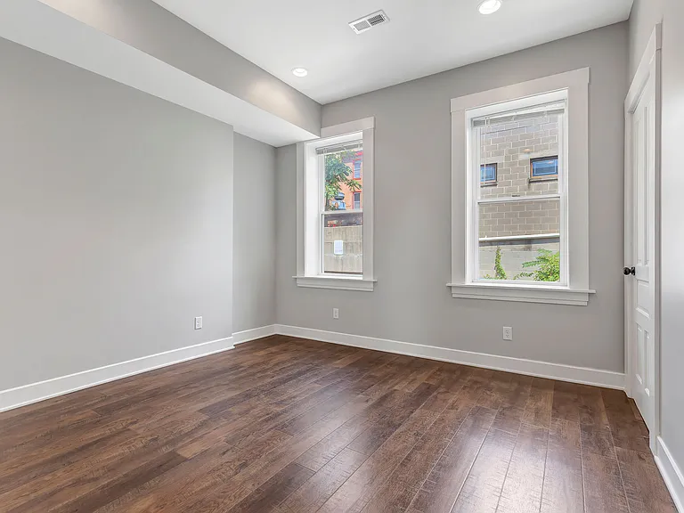 2724 Glendora Ave — Photo 25