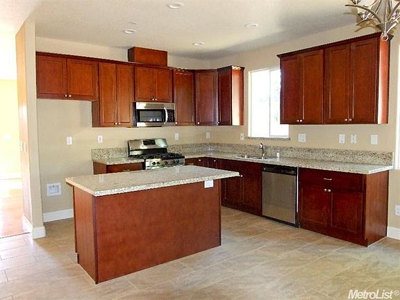 3rd image of 4821 Mascot Ave