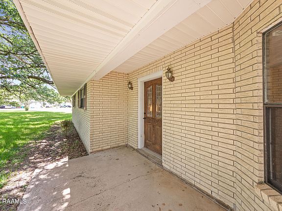 3rd image of 2218 Highway 31