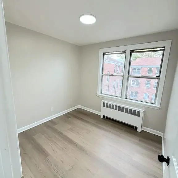 36 Irving St #4 — Photo 2