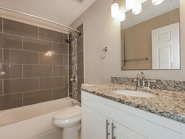 807 Rocky Mountain Ct — Photo 14