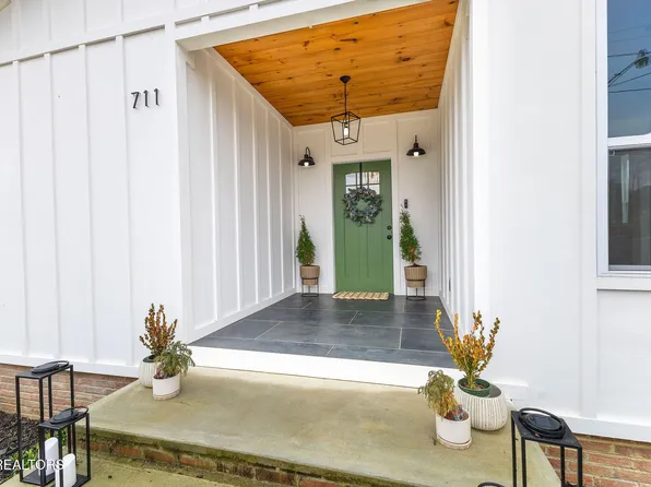 711 Chestnut St, Sweetwater, TN 37874