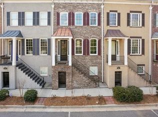 921 Persimmon Point, Sandy Springs, GA 30328