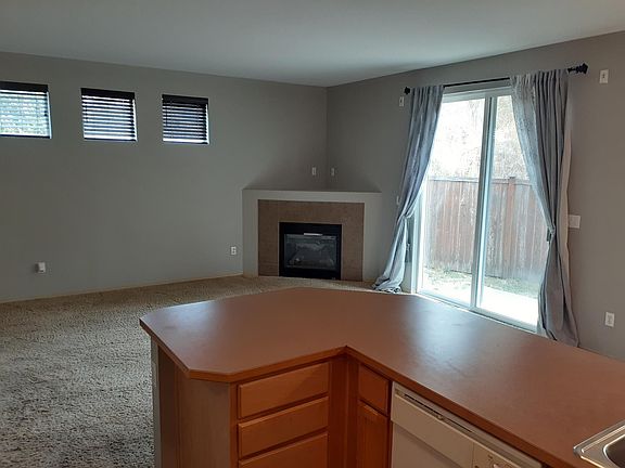 4th image of 10114 184th St E