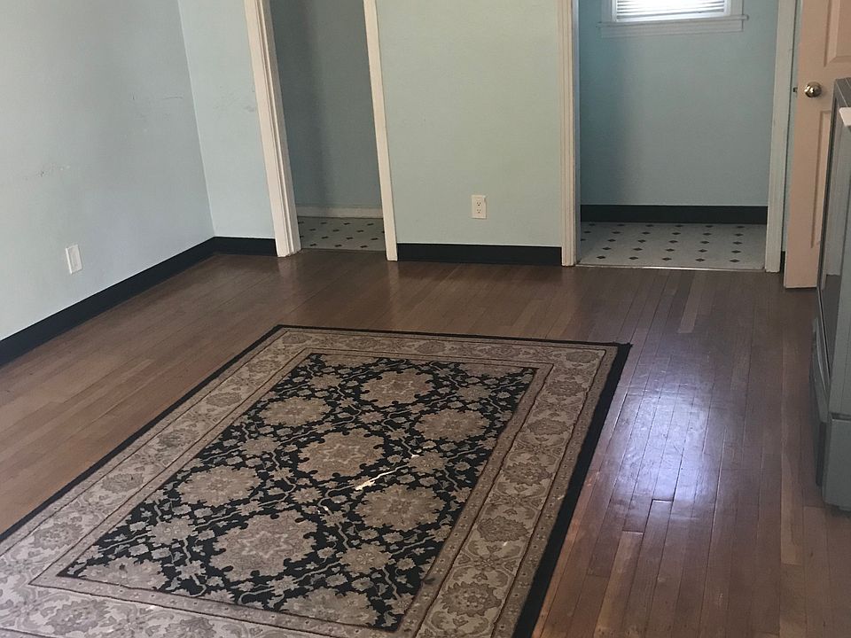 1st image of 1345 1/2 Parker Ave