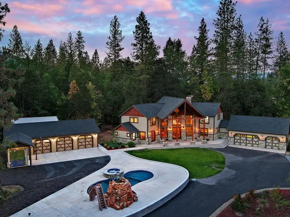 400 Tetherow Rd, Williams, OR 97544