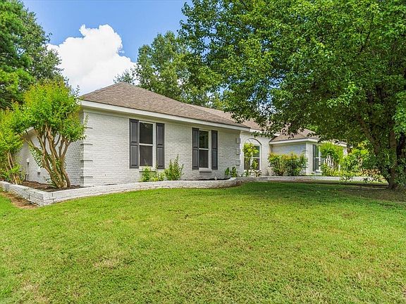 3rd image of 8548 Chimneyrock Blvd