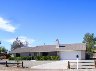 13806 Crow Rd, Apple Valley, CA 92307