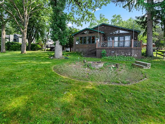 2nd image of 4122 W Lake Shore Dr