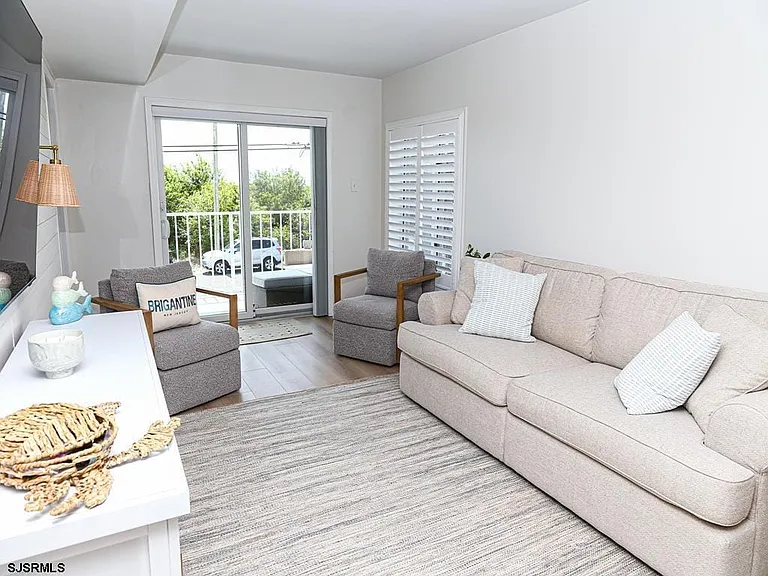 3901 Ocean Ave #1 — Photo 5