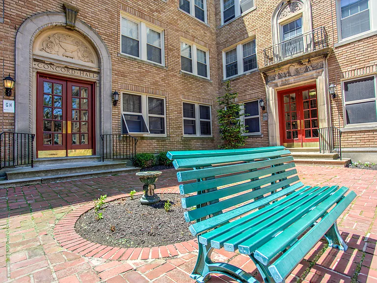 Campus Apartments — Photo 6