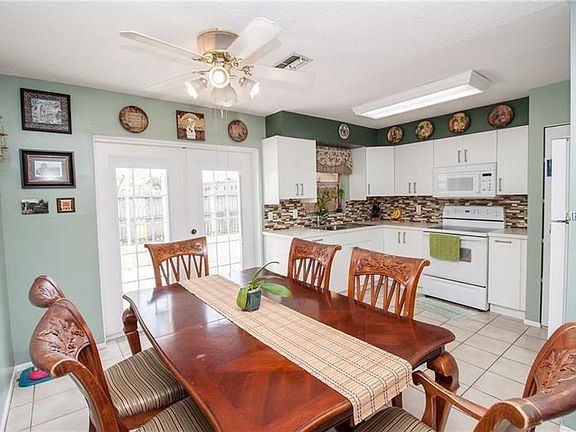 4th image of 208 Citrus Dr