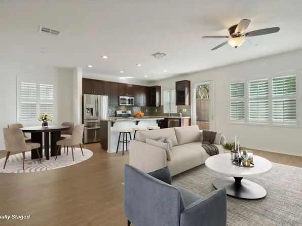 2081 Blue Oak Ln, Vista, CA 92084