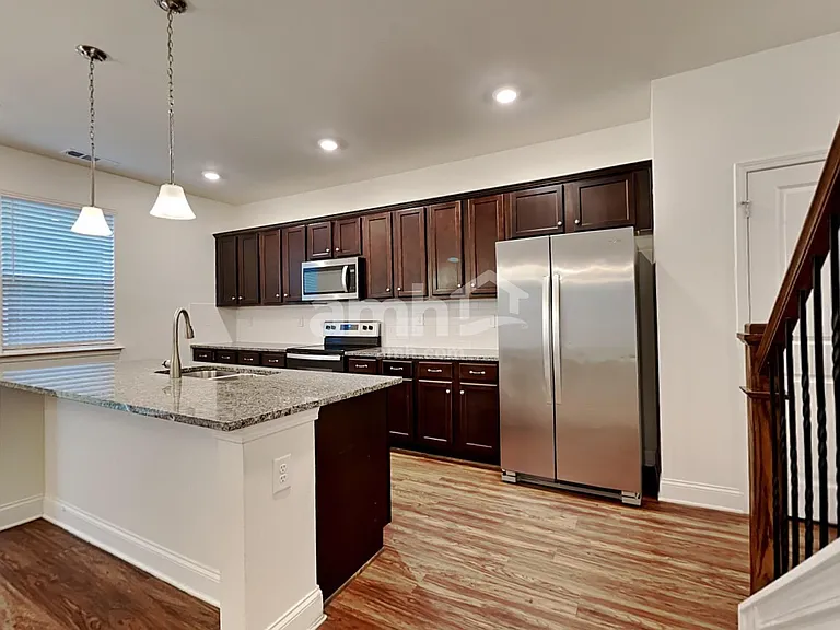 136 Rivulet Dr — Photo 3