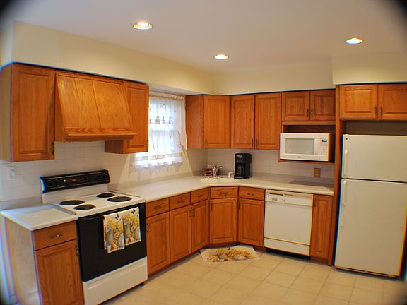 Huge Kitchen!