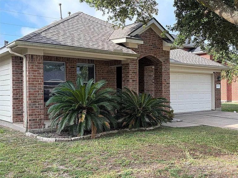 9510 Barr Spring Dr — Photo 1