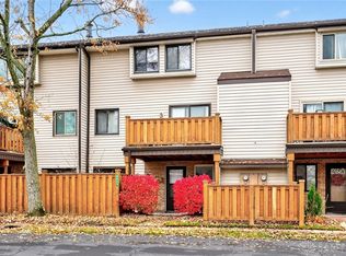 6425 Interlude Ln, Dayton, OH 45449