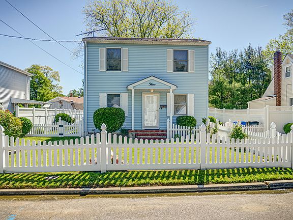 2nd image of 3 Morningside Pl