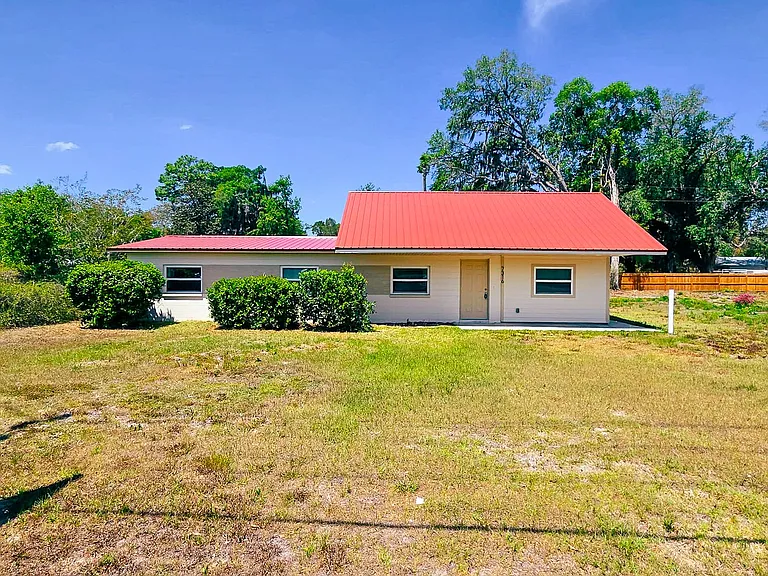 7316 NE Waldo Rd — Photo 2