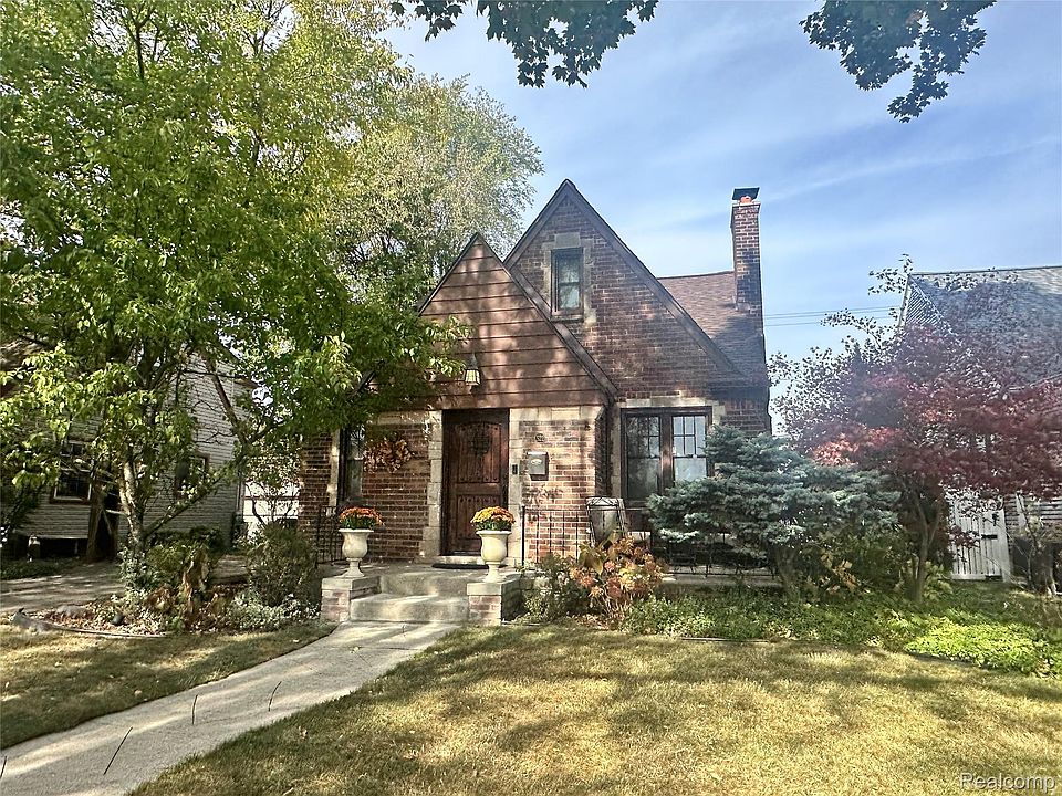 1st image of 522 W Lincoln Ave