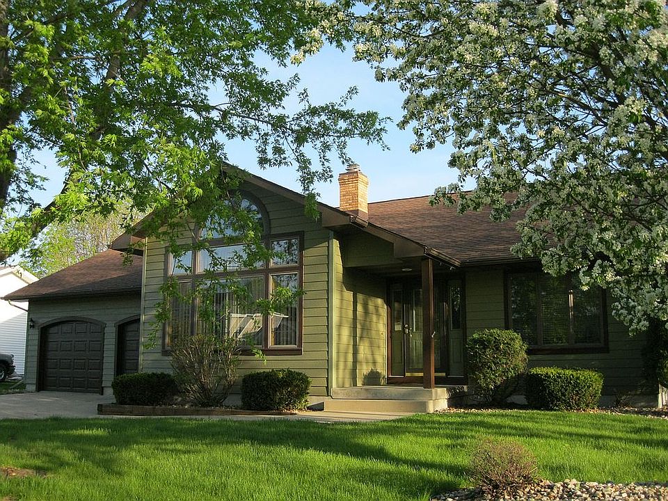 1st image of 1202 Parkside Dr