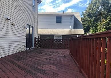 2nd image of 67 Willard St