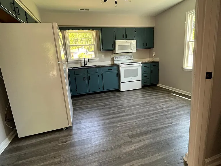 3510 Cypress Pond Dr — Photo 5