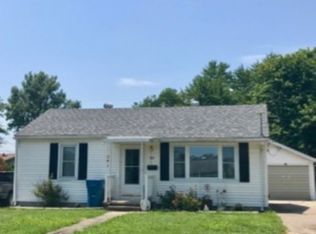 513 Hillsdale Dr, Carmi, IL 62821